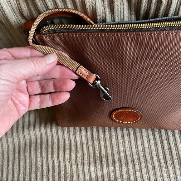 Dooney & Bourke Brown canvas w/leather Crossbody Pouchette - EUC - Picture 5 of 12